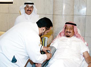 أمير الرياض يدشن الحملة الوطنية للتبرع بالدم