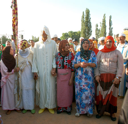 حفلات الزفاف في جبال الأطلس تراث مغربي أصيل,